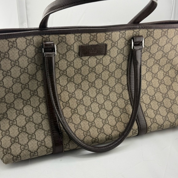 Gucci Beige and Brown Shoulder Bag Authentic - Picture 2 of 7